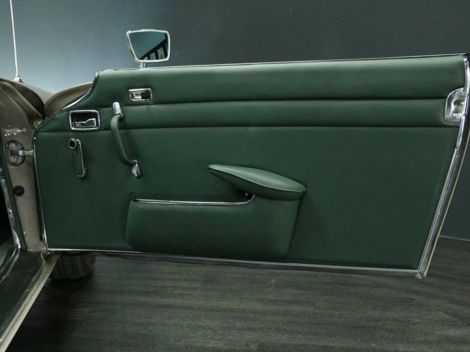 Image 30/50 de Mercedes-Benz 280 SL (1970)