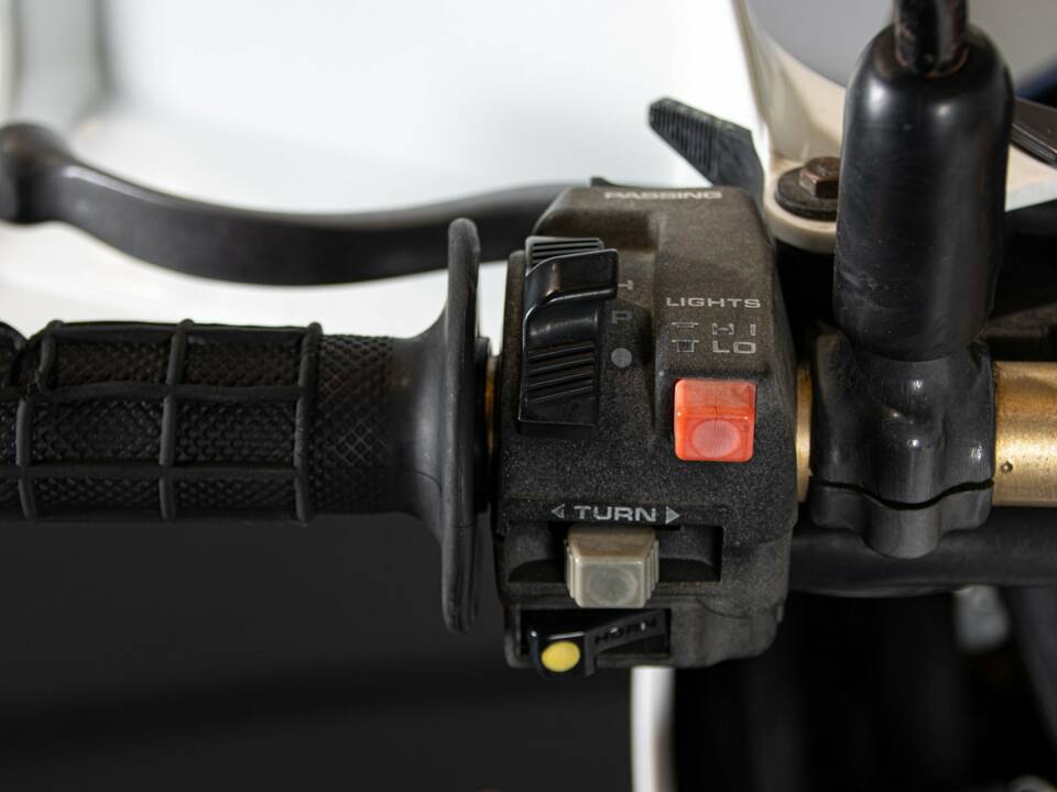 Bild 46/50 von Honda DUMMY (1989)