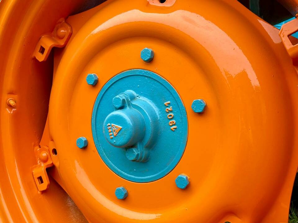 Image 43/52 of Lamborghini 2R (1965)