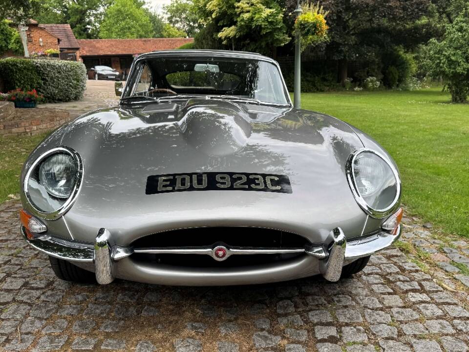 Image 19/30 de Jaguar Type E 4.2 (1965)