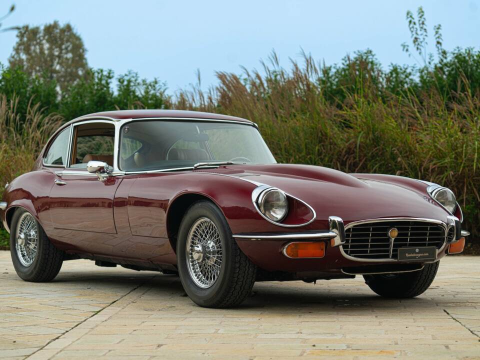 Imagen 10/50 de Jaguar E-Type V12 (2+2) (1972)