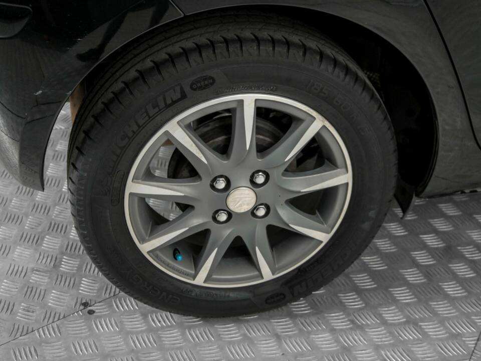 Bild 32/50 von Toyota Yaris 1.33 VVT-i (2011)