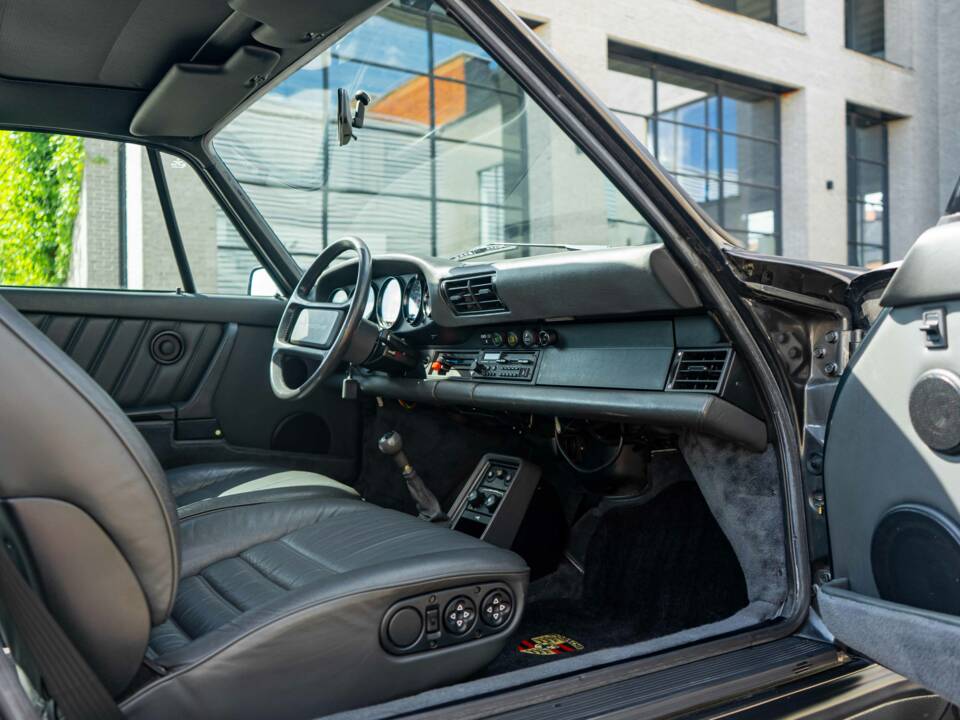 Imagen 21/33 de Porsche 911 Turbo 3.3 (1989)
