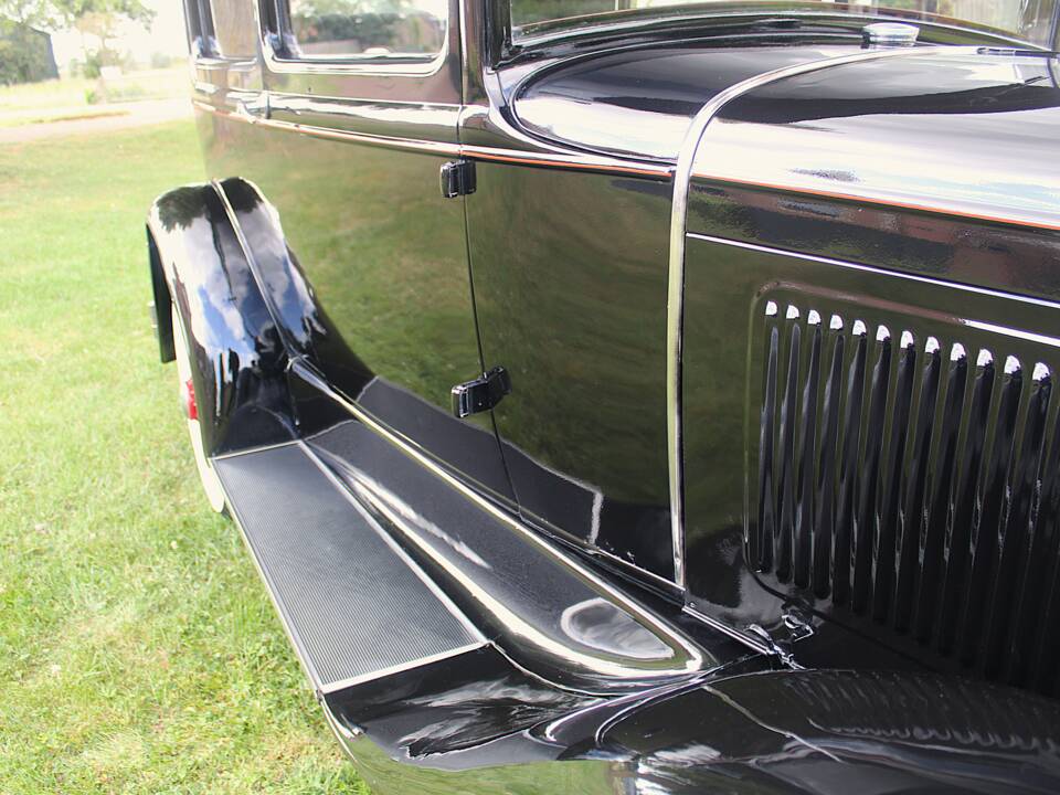 Image 14/55 of Ford Model A Tudor Sedan (1931)