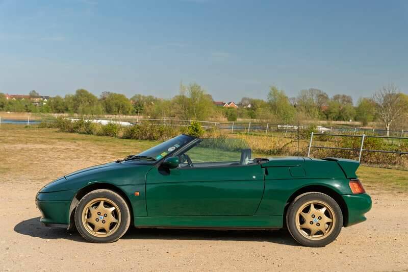 Image 5/50 of Lotus Elan (1991)