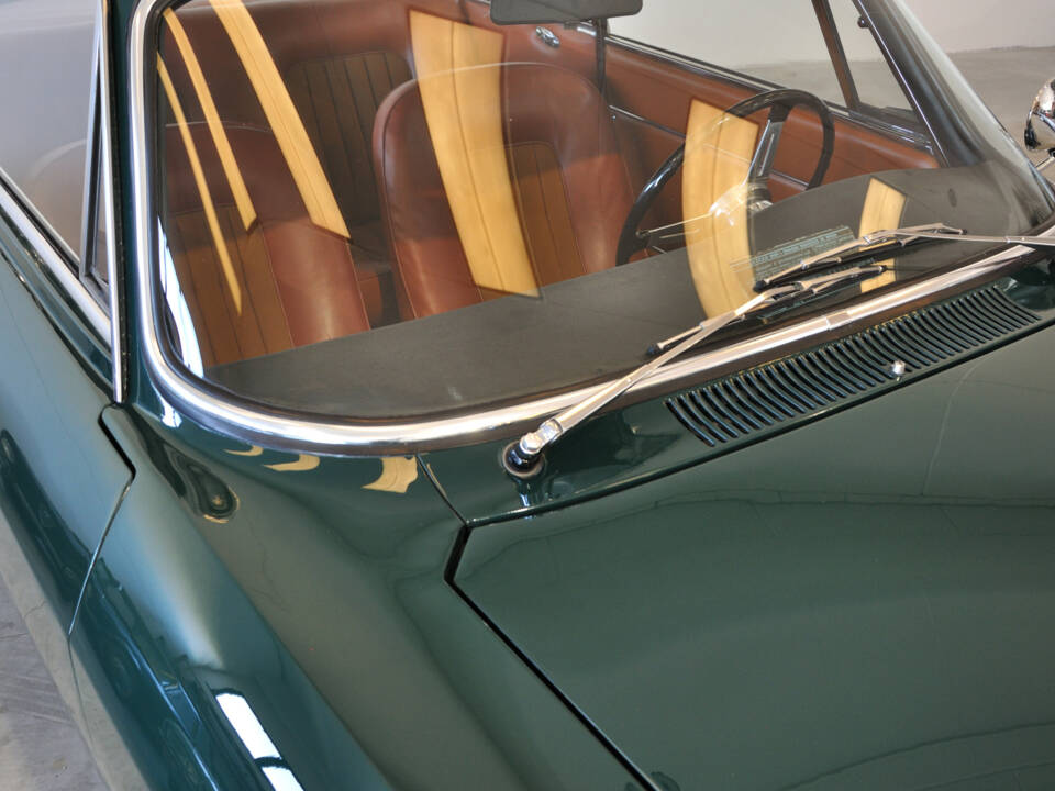 Image 18/65 of Alfa Romeo Giulia 1600 Sprint GT (1964)