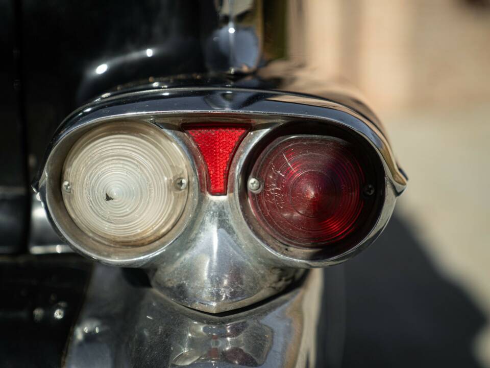 Bild 36/50 von Cadillac 62 Sedan DeVille (1958)