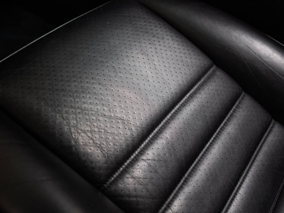 Image 21/32 of Porsche 911 Turbo 3.3 (1992)