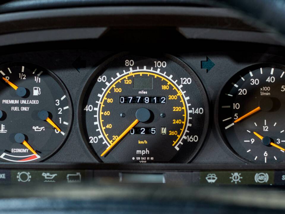 Bild 32/42 von Mercedes-Benz 560 SEC (1991)