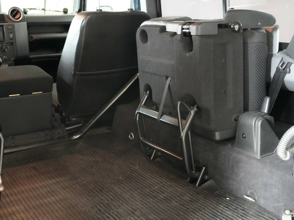 Imagen 16/34 de Land Rover Defender 90 (2012)