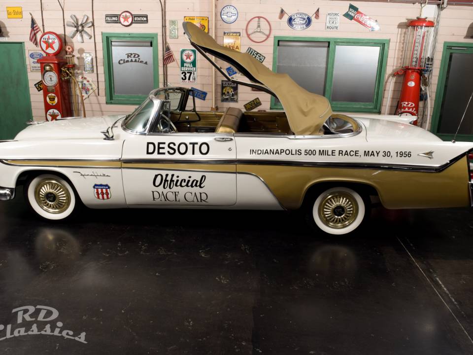 Image 46/50 of DeSoto Fireflite Indy 500 Pace Car (1956)