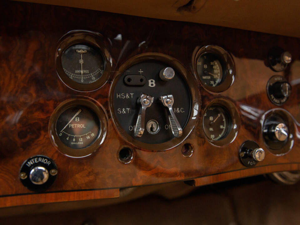 Image 15/50 of Bentley 4 1&#x2F;4 Litre (1938)