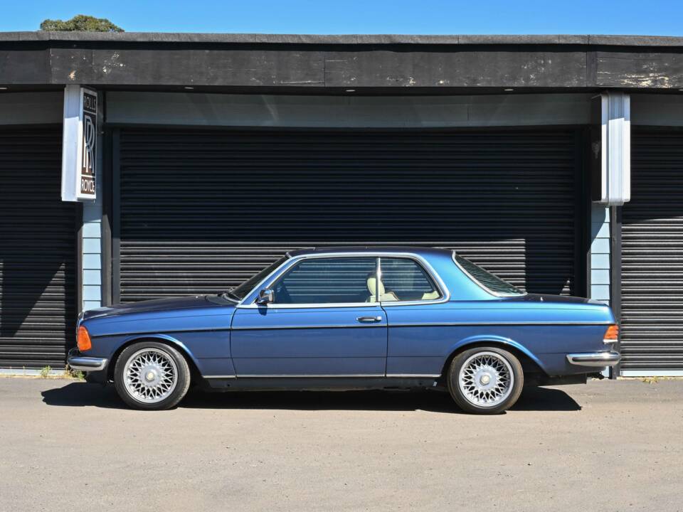 Bild 17/50 von Mercedes-Benz 280 CE (1983)