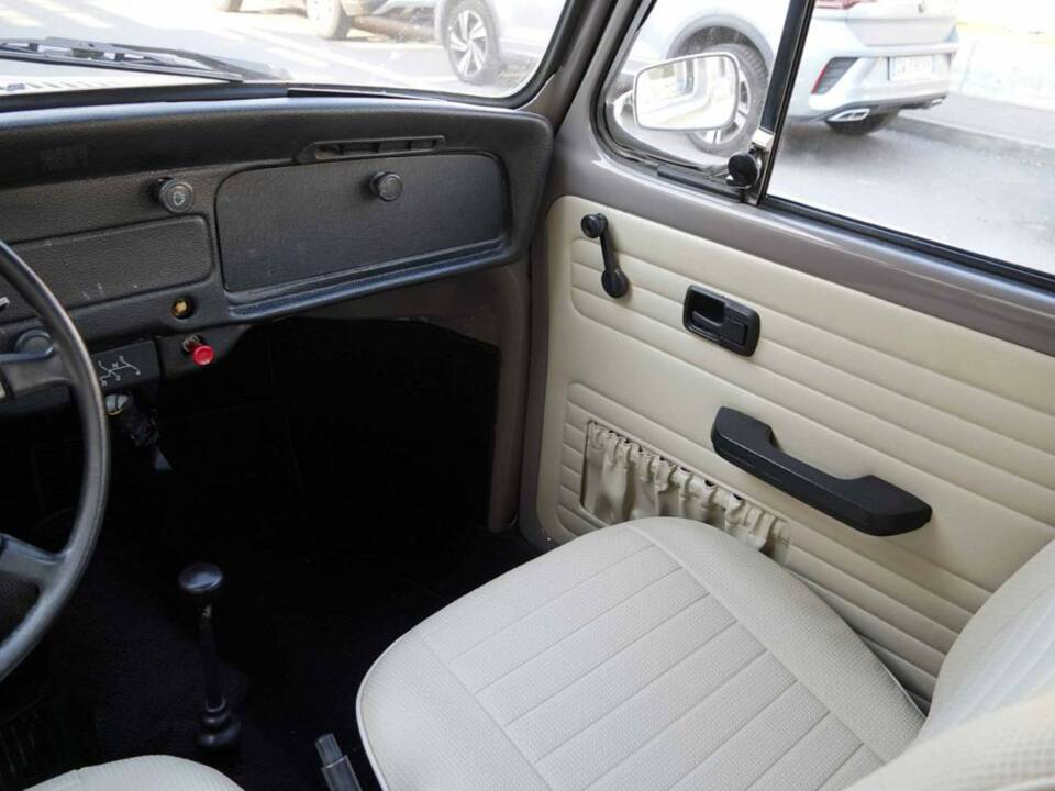 Bild 16/19 von Volkswagen Beetle 1200 L (1980)