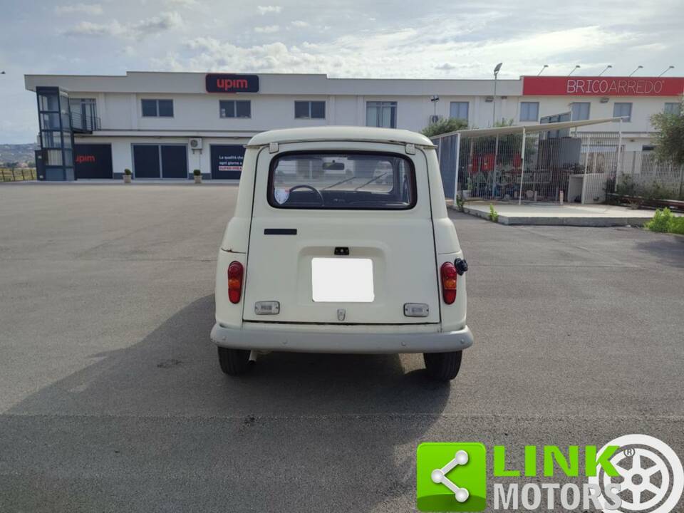 Image 6/10 of Renault R 4 (1989)