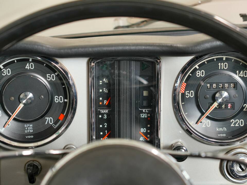 Bild 15/36 von Mercedes-Benz 230 SL (1966)