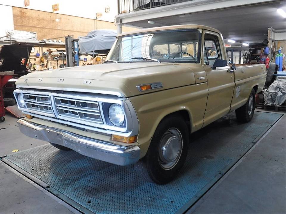 Image 34/50 of Ford F-250 (1972)