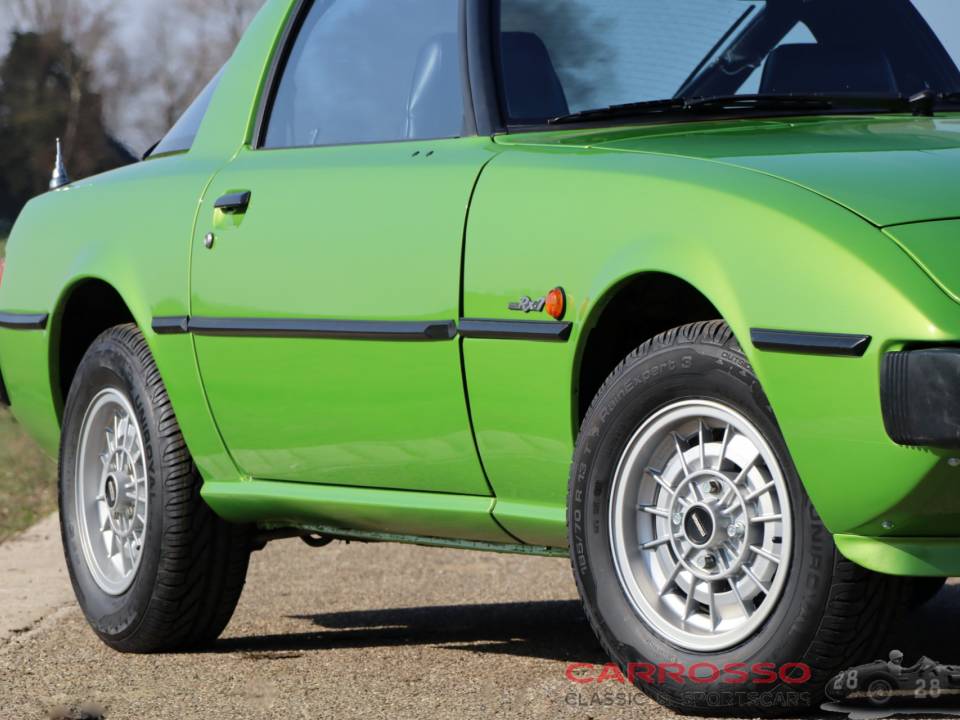 Image 28/50 of Mazda RX-7 (1980)