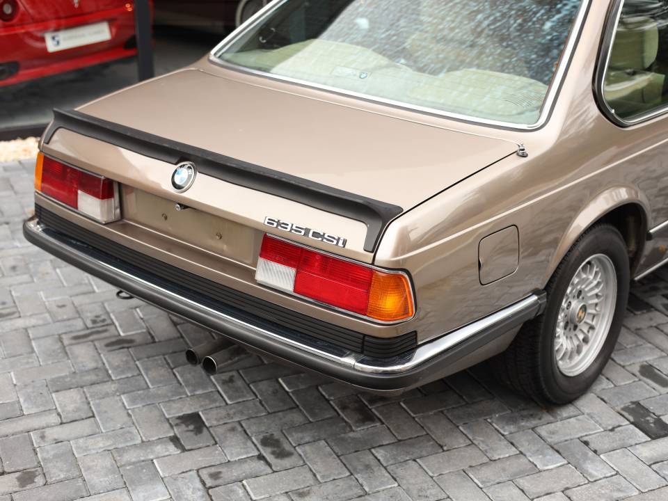 Immagine 32/47 di BMW 635 CSi (1984)