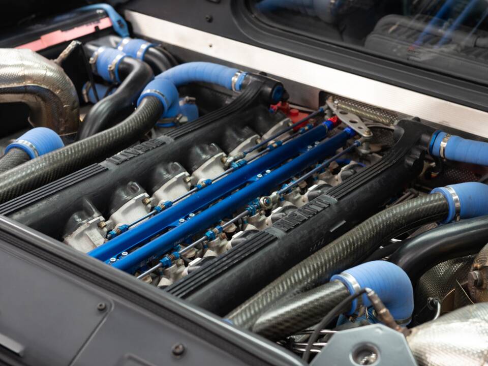 Bild 7/11 von Bugatti EB 110 GT (1994)