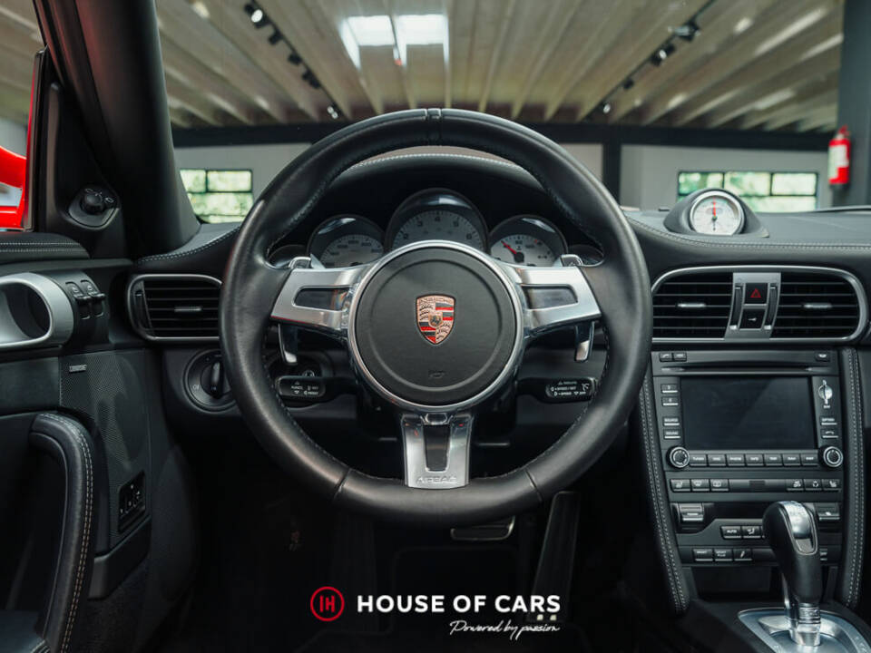 Image 17/24 of Porsche 911 Turbo (2012)