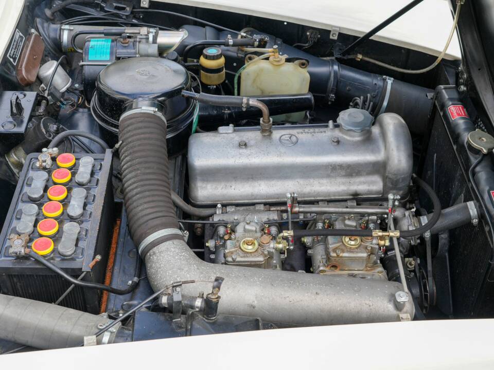 Afbeelding 31/35 van Mercedes-Benz 190 SL (1959)