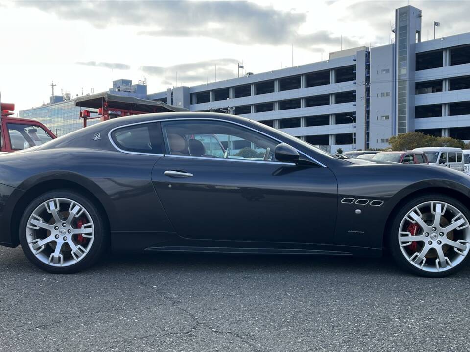 Afbeelding 2/21 van Maserati GranTurismo S (2010)