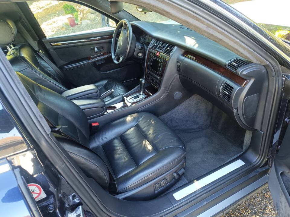 Bild 8/25 von Audi A8 4.2 quattro (2001)