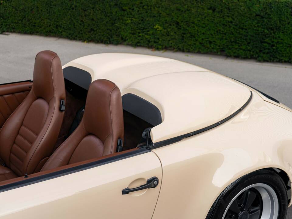 Bild 2/41 von Porsche 911 Speedster 3.2 (1989)
