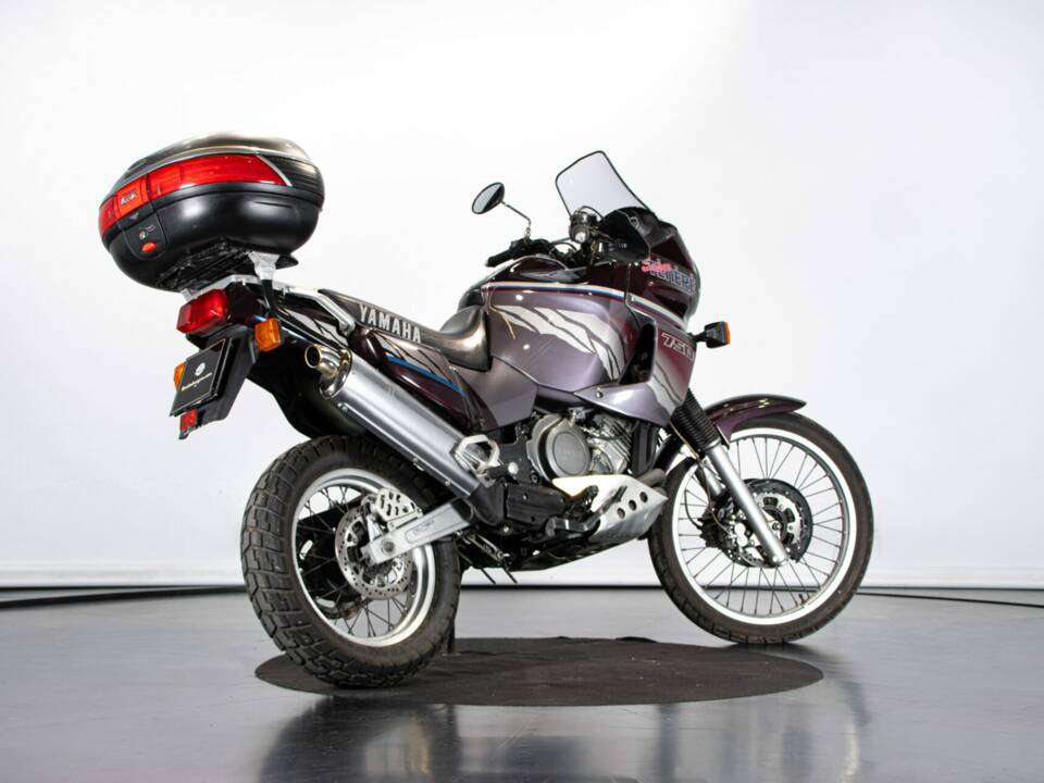 Image 4/50 of Yamaha XTZ 750 SuperTéneré (1990)