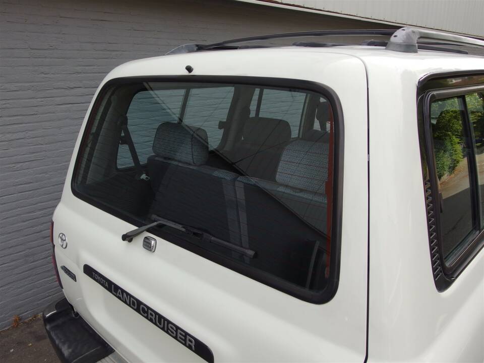 Bild 17/97 von Toyota Land Cruiser FJ80 (1992)
