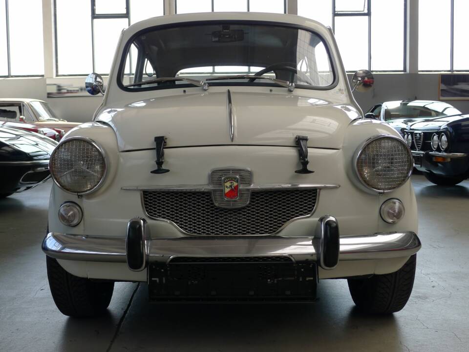 Image 29/29 of SEAT 600 D (1972)
