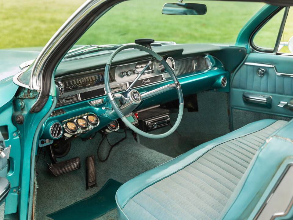 Immagine 14/48 di Cadillac Coupe DeVille (1962)