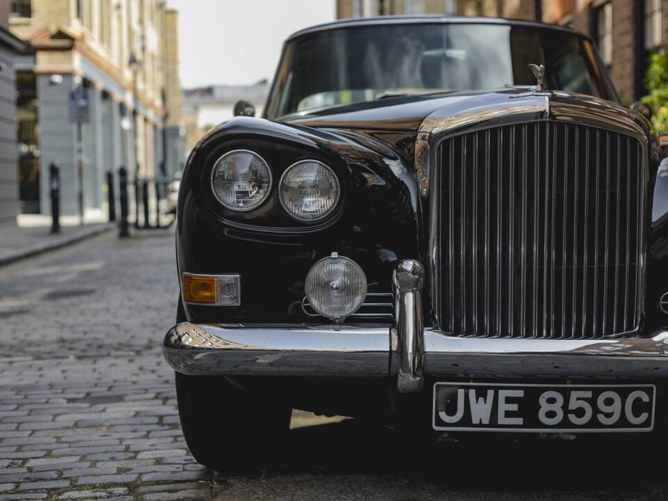 Immagine 16/30 di Bentley S 3 Continental (1965)