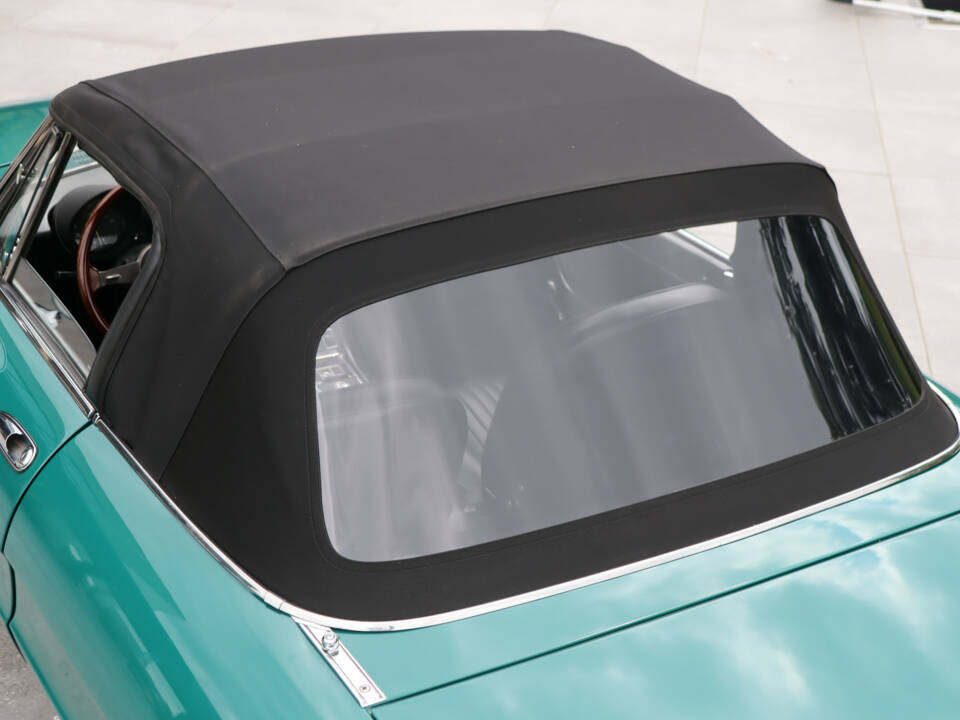Image 44/50 of Alfa Romeo 2000 Spider Veloce (1979)