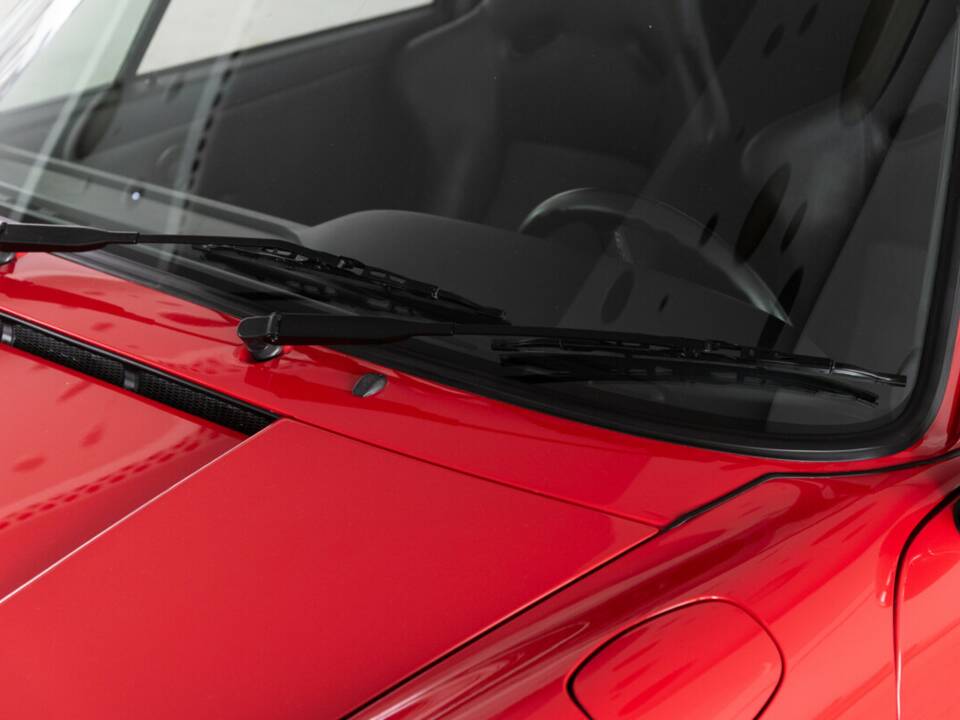 Immagine 18/34 di Porsche 911 Carrera RS (1992)