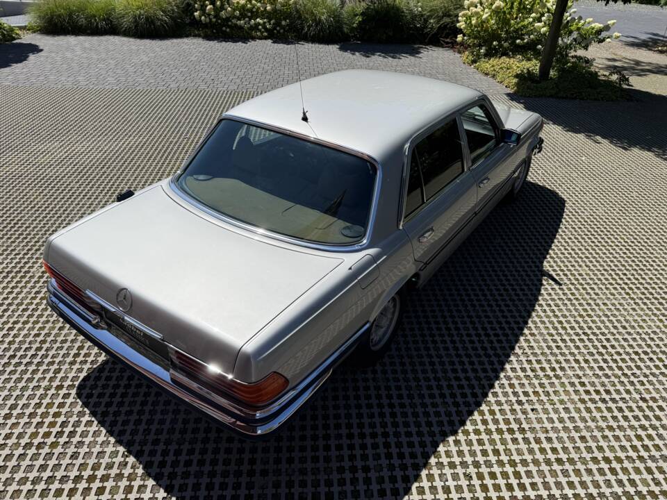 Imagen 9/42 de Mercedes-Benz 450 SEL 6,9 (1975)