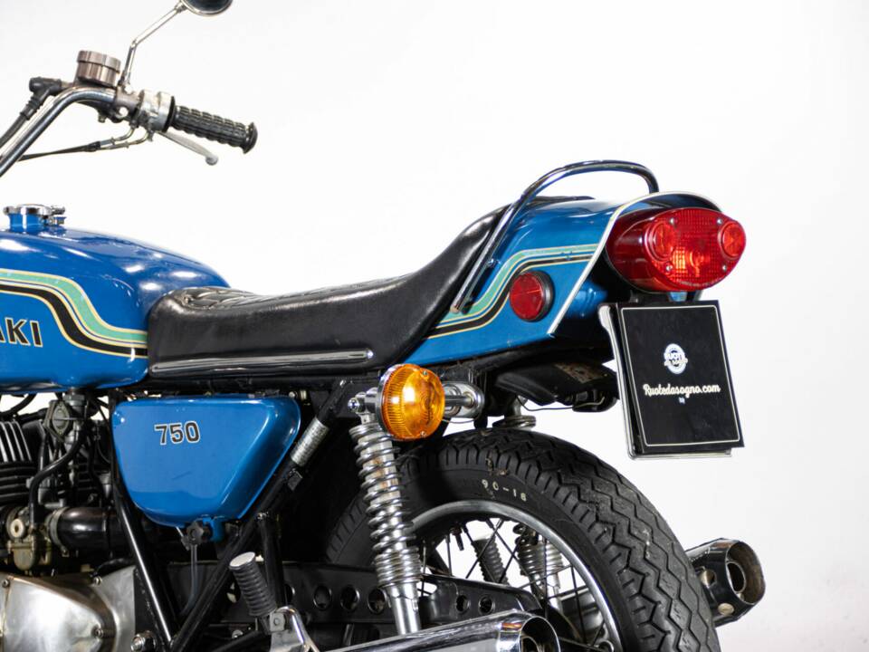 Image 15/48 of Kawasaki 750 H2 Mach IV (1972)