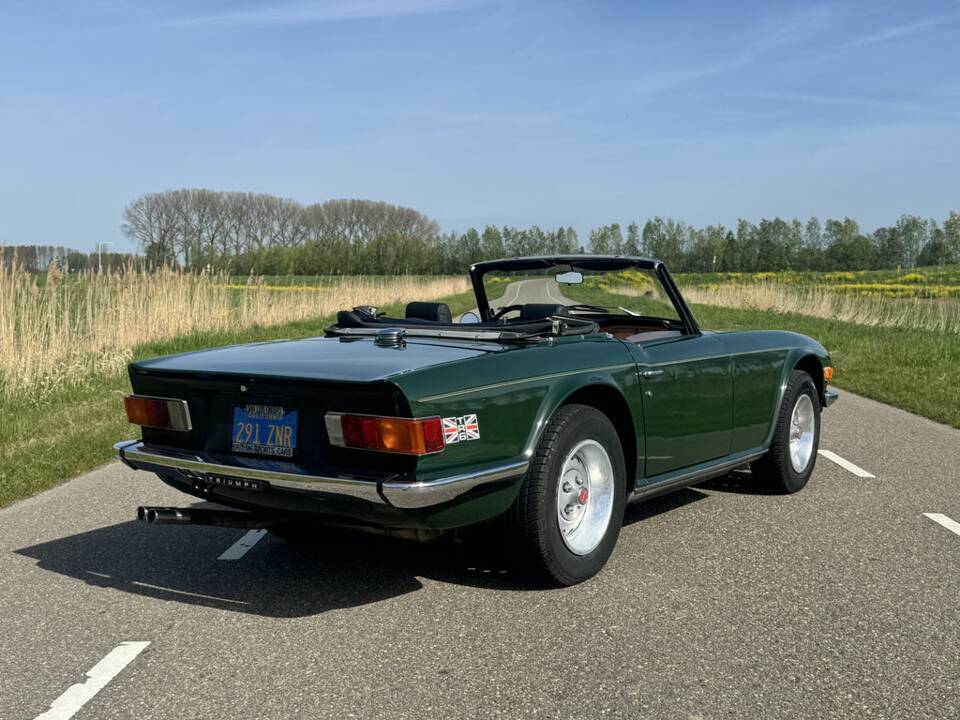 Immagine 4/8 di Triumph TR 6 (1976)