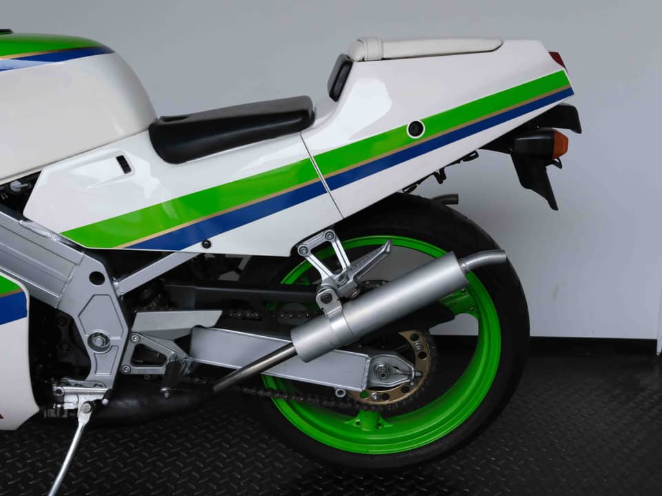 Immagine 36/71 di Kawasaki KR-1 (1989)