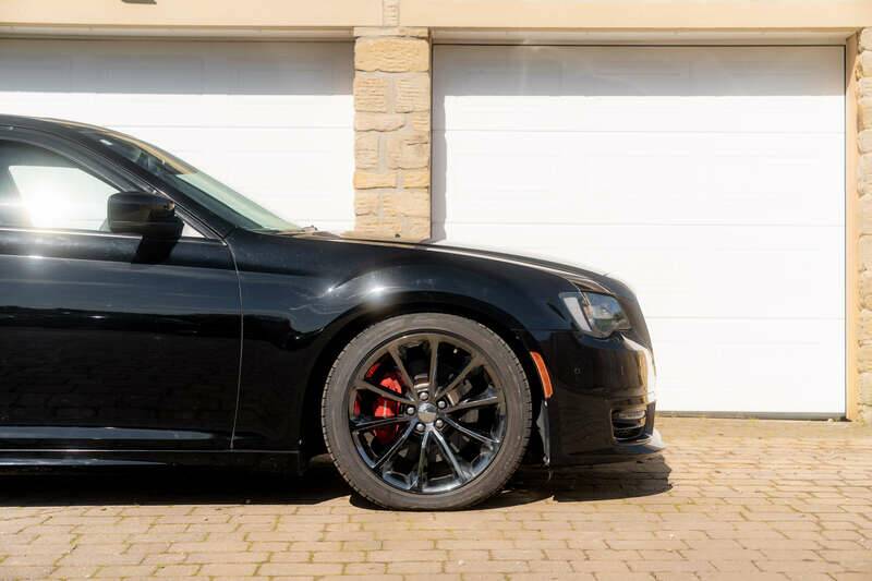 Image 24/50 de Chrysler 300 SRT8 (2017)