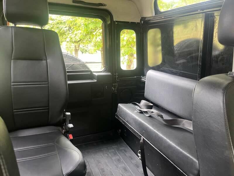 Image 19/25 of Land Rover Defender 90 TD4 (2010)