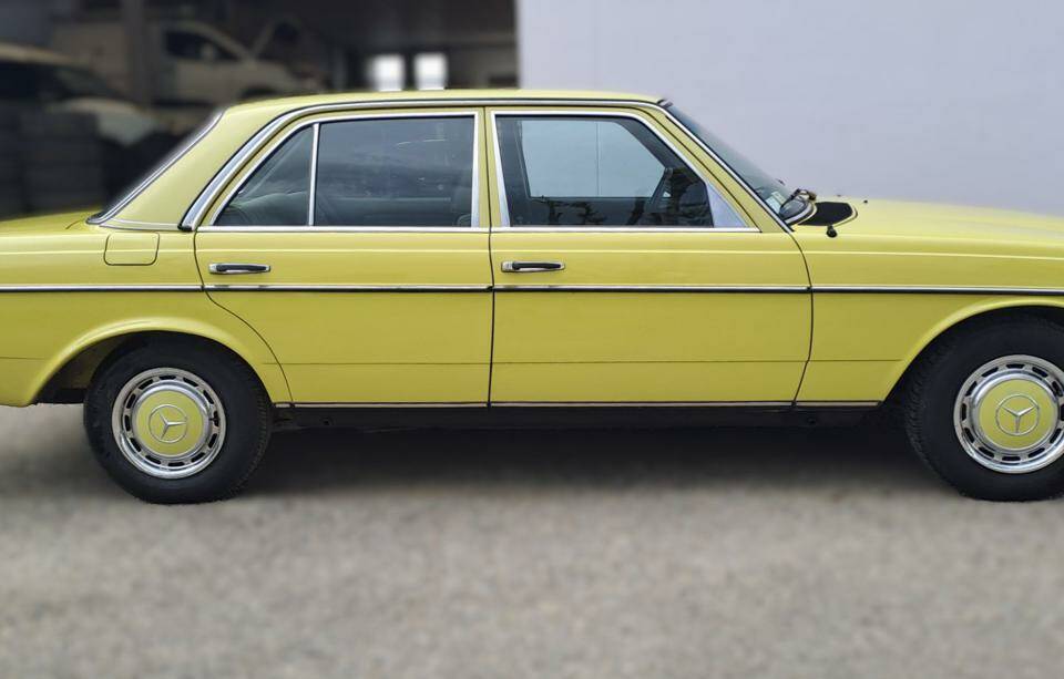 Bild 5/49 von Mercedes-Benz 200 (1979)