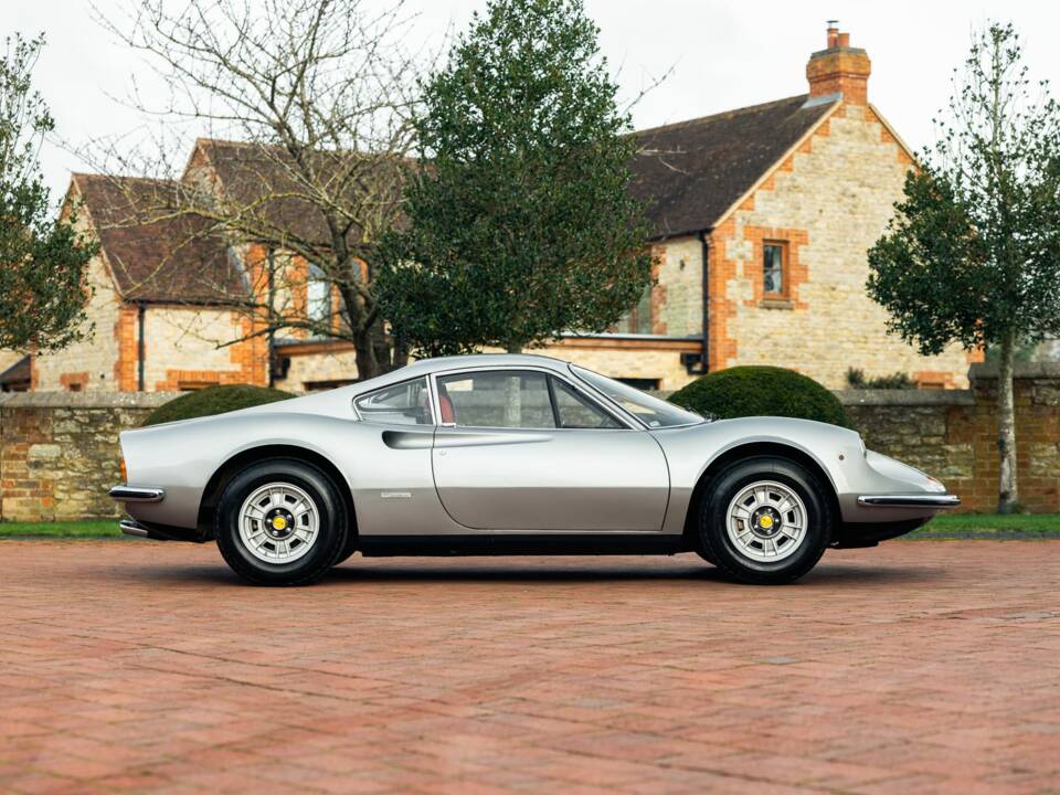 Image 3/20 of Ferrari Dino 246 GT (1973)