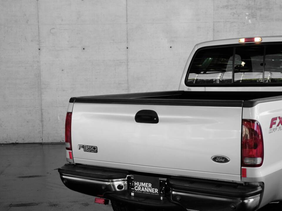 Image 10/41 de Ford F-350 Super Duty (2004)