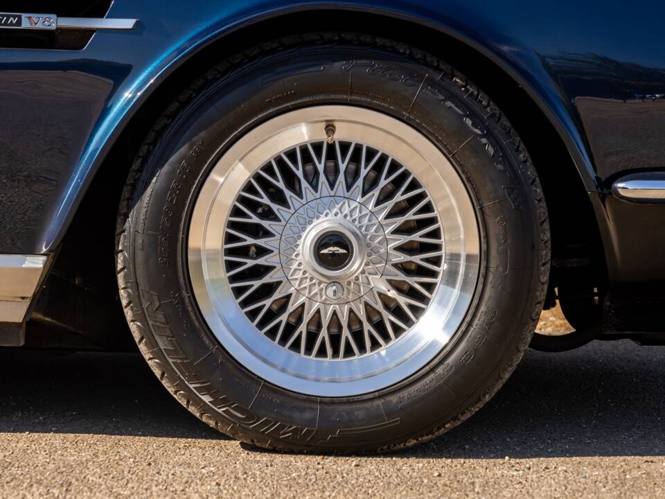 Image 9/57 de Aston Martin V8 Vantage Volante (1989)