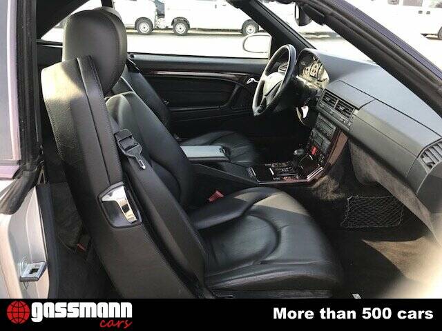Image 11/15 of Mercedes-Benz SL 320 (2000)