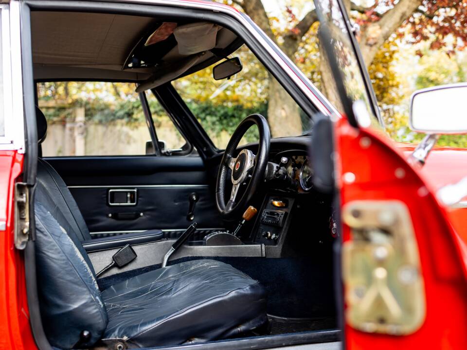 Image 21/39 de MG MGB GT (1972)