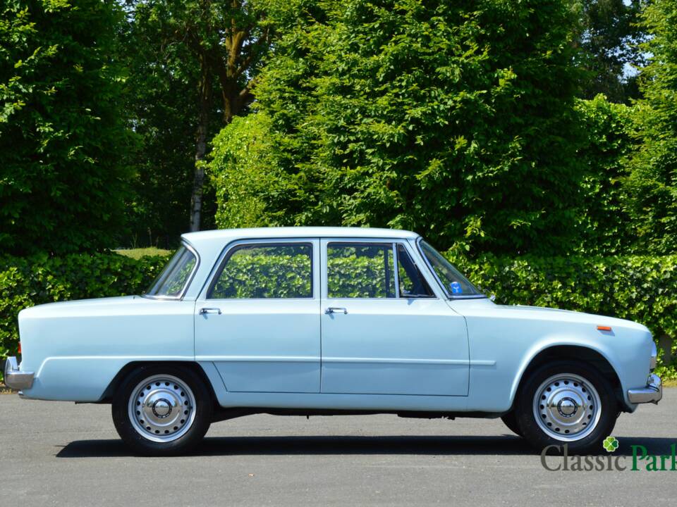 Image 6/50 de Alfa Romeo Giulia 1300 (1967)
