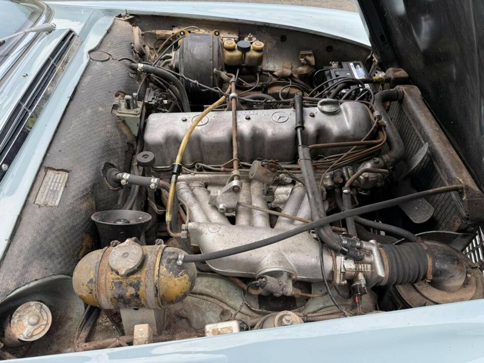 Image 38/43 de Mercedes-Benz 280 SL (1969)